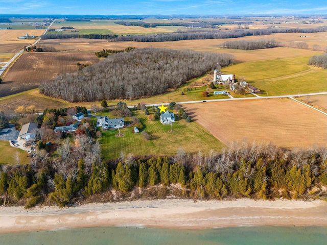 N1356 LAKESHORE ROAD, Kewaunee, WI 54216