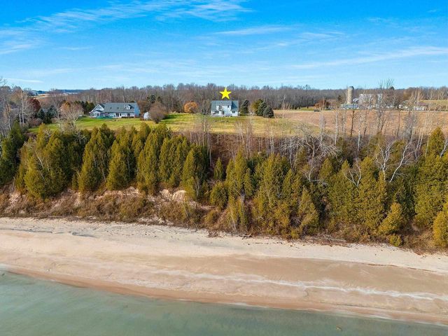 N1356 LAKESHORE ROAD, Kewaunee, WI 54216