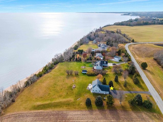 N1356 LAKESHORE ROAD, Kewaunee, WI 54216