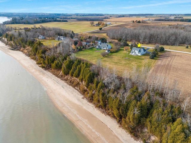 N1356 LAKESHORE ROAD, Kewaunee, WI 54216