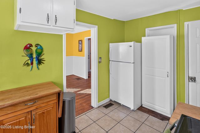 6407 S 2nd St, Louisville, KY 40214