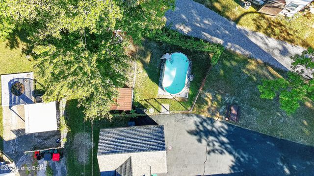 6407 S 2nd St, Louisville, KY 40214