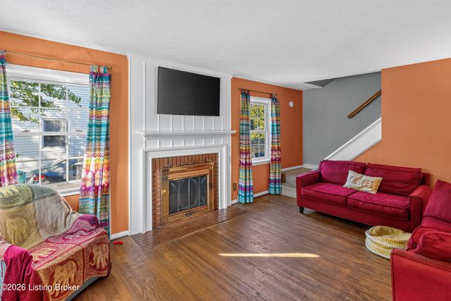 6407 S 2nd St, Louisville, KY 40214