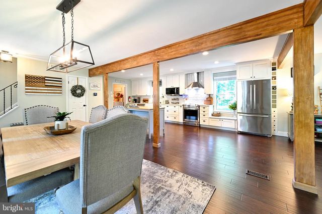 48 TALL TIMBER LN, Burlington, NJ 08016