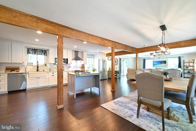48 TALL TIMBER LN, Burlington, NJ 08016