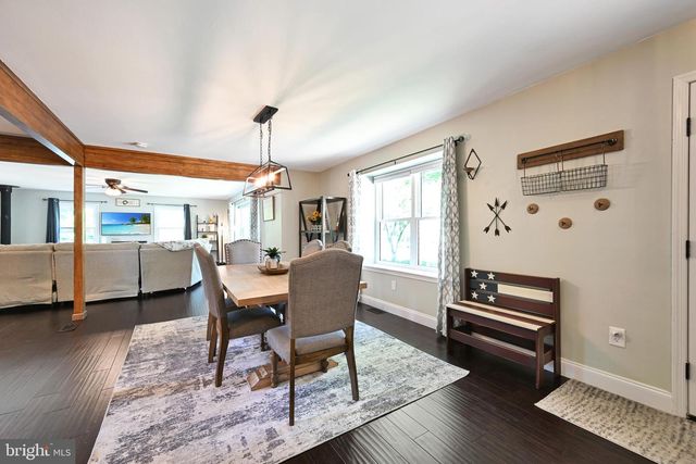 48 TALL TIMBER LN, Burlington, NJ 08016