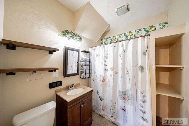 382 W 1st N, Rigby, ID 83442