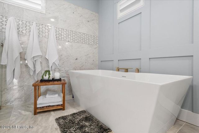 9136 HECKSCHER Drive, Jacksonville, FL 32226