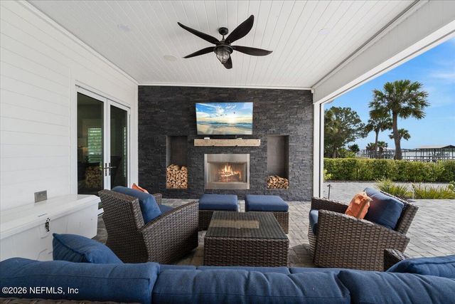 9136 HECKSCHER Drive, Jacksonville, FL 32226