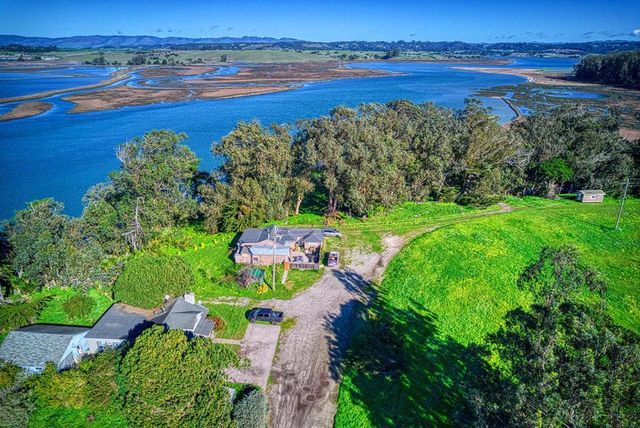 7201 Ca-1, Moss Landing, CA 95039