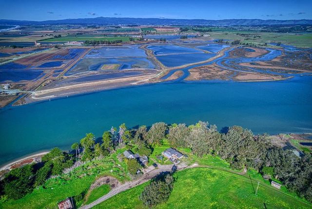 7201 Ca-1, Moss Landing, CA 95039
