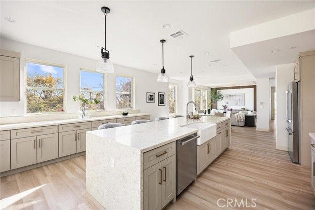 608 Baldwin Court, Sierra Madre, CA 91024