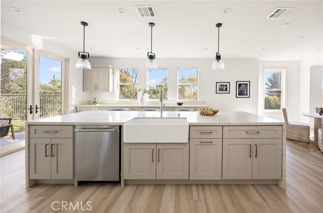 608 Baldwin Court, Sierra Madre, CA 91024