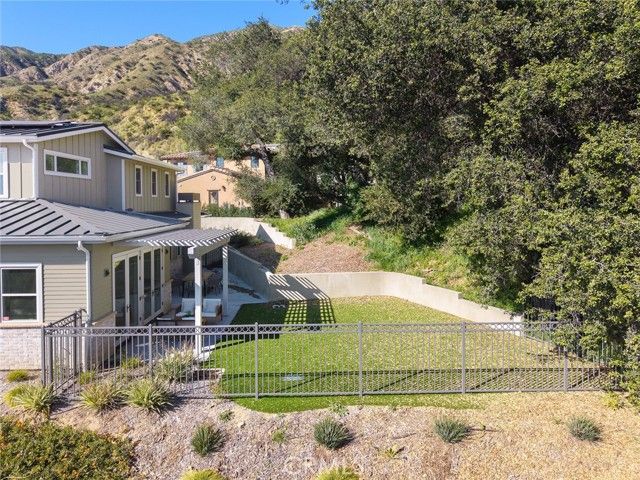608 Baldwin Court, Sierra Madre, CA 91024