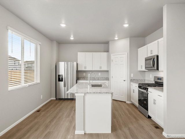 4631 Sunsplash Way, Johnstown, CO 80534