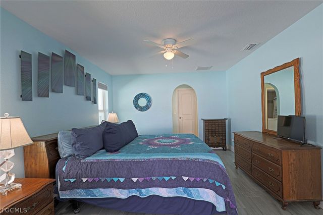 3626 SE 2nd AVE, Cape Coral, FL 33904