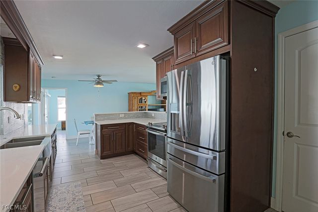 3626 SE 2nd AVE, Cape Coral, FL 33904