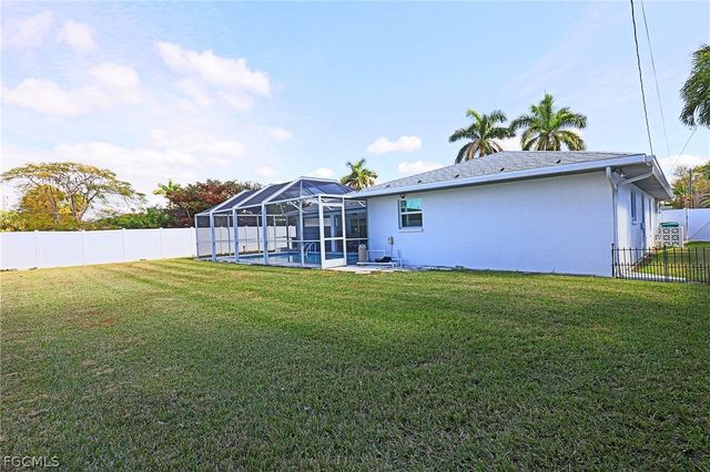 3626 SE 2nd AVE, Cape Coral, FL 33904