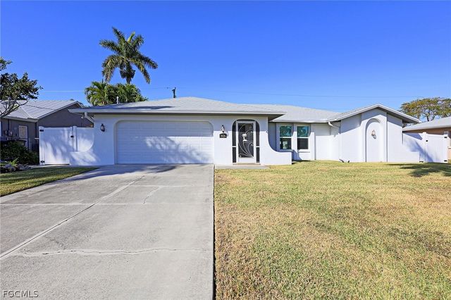 3626 SE 2nd AVE, Cape Coral, FL 33904