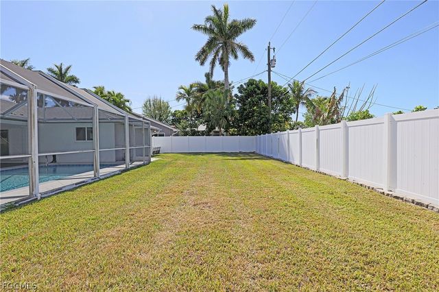 3626 SE 2nd AVE, Cape Coral, FL 33904