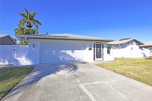 3626 SE 2nd AVE, Cape Coral, FL 33904