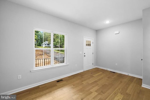 401 BIRDIE RD, Locust Grove, VA 22508