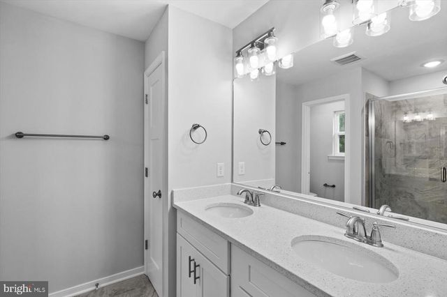 401 BIRDIE RD, Locust Grove, VA 22508