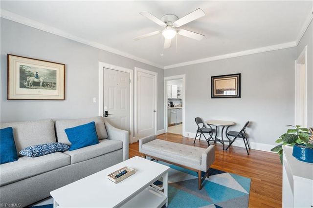 1013 N Elm Street B6, Greensboro, NC 27401