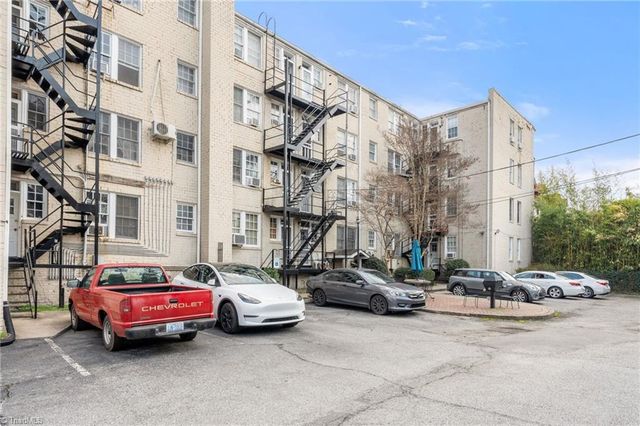 1013 N Elm Street B6, Greensboro, NC 27401