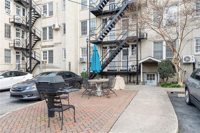 1013 N Elm Street B6, Greensboro, NC 27401