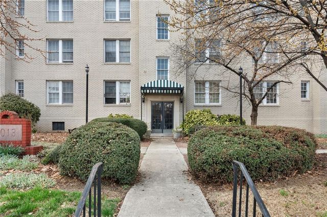 1013 N Elm Street B6, Greensboro, NC 27401