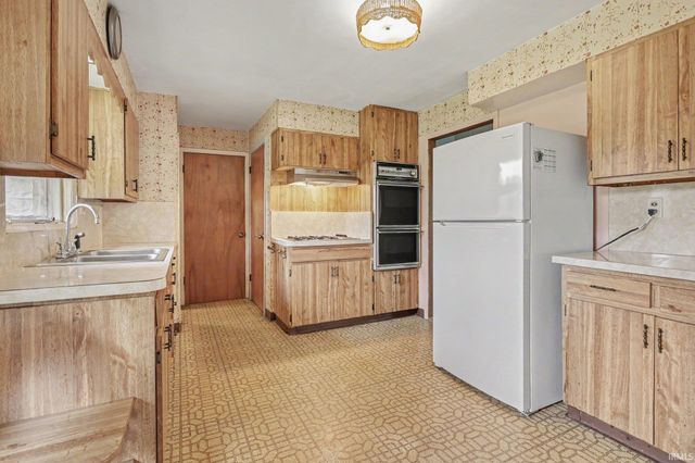 20408 Ozone Street, South Bend, IN 46614