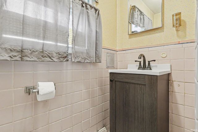 20408 Ozone Street, South Bend, IN 46614