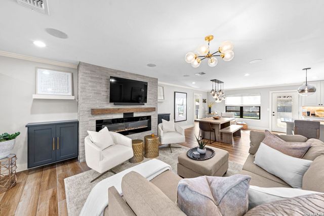 313 JAMES ST, Boerne, TX 78006