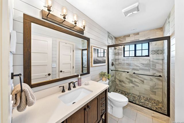 313 JAMES ST, Boerne, TX 78006