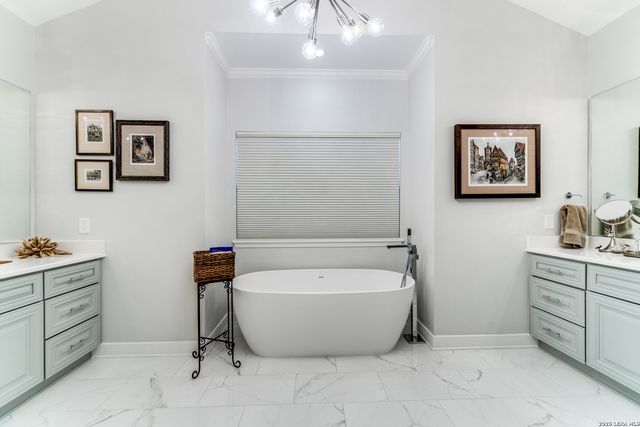 313 JAMES ST, Boerne, TX 78006