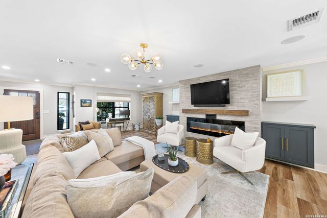 313 JAMES ST, Boerne, TX 78006