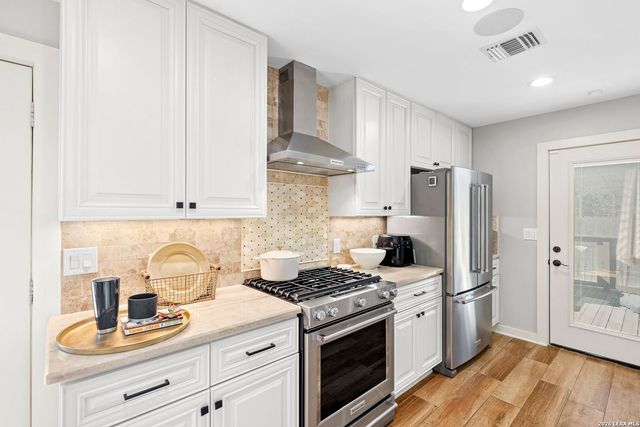 313 JAMES ST, Boerne, TX 78006