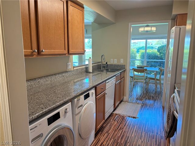 2855 Geary Place 3201, Las Vegas, NV 89109