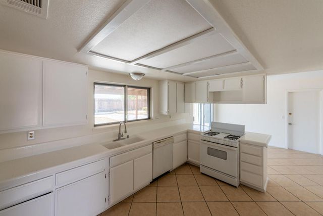 14400 Woodland Drive, Victorville, CA 92395