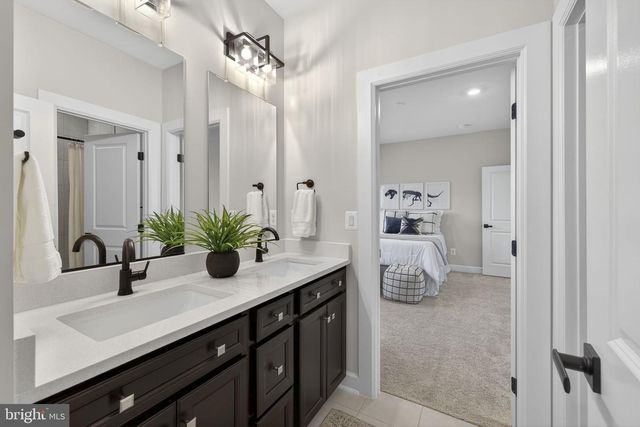 41249 BLOOMFIELD HILLS CT, Aldie, VA 20105