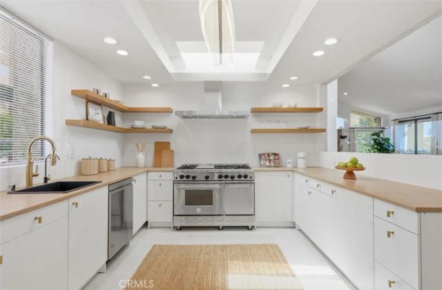 1304 Via Romero, Palos Verdes Estates, CA 90274