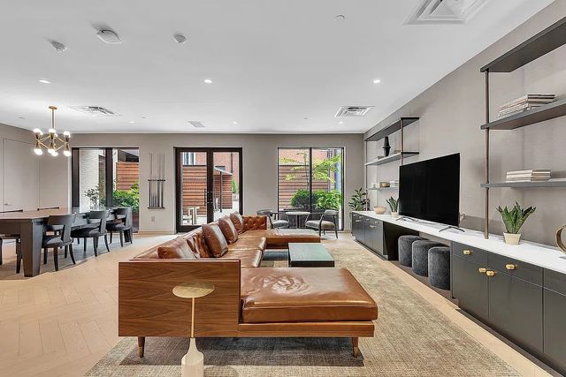 10706 Queens Blvd Apt 8A, New York City, NY 11375