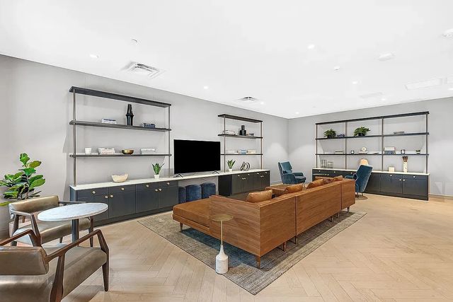 10706 Queens Blvd Apt 8A, New York City, NY 11375