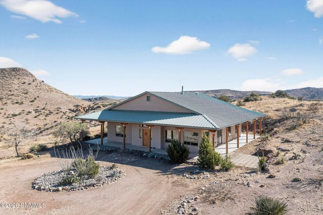 123 Victorio Trail, Hillsboro, NM 88042