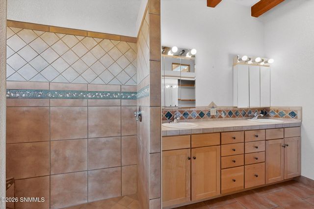 123 Victorio Trail, Hillsboro, NM 88042