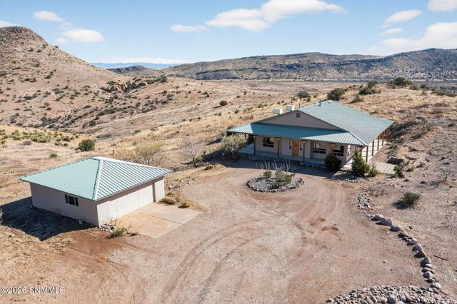 123 Victorio Trail, Hillsboro, NM 88042