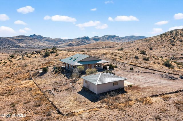 123 Victorio Trail, Hillsboro, NM 88042