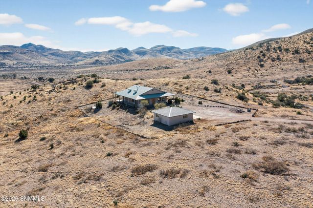 123 Victorio Trail, Hillsboro, NM 88042