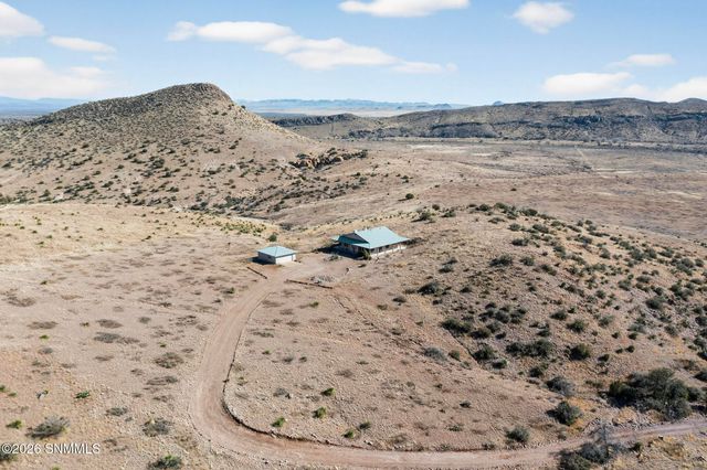 123 Victorio Trail, Hillsboro, NM 88042